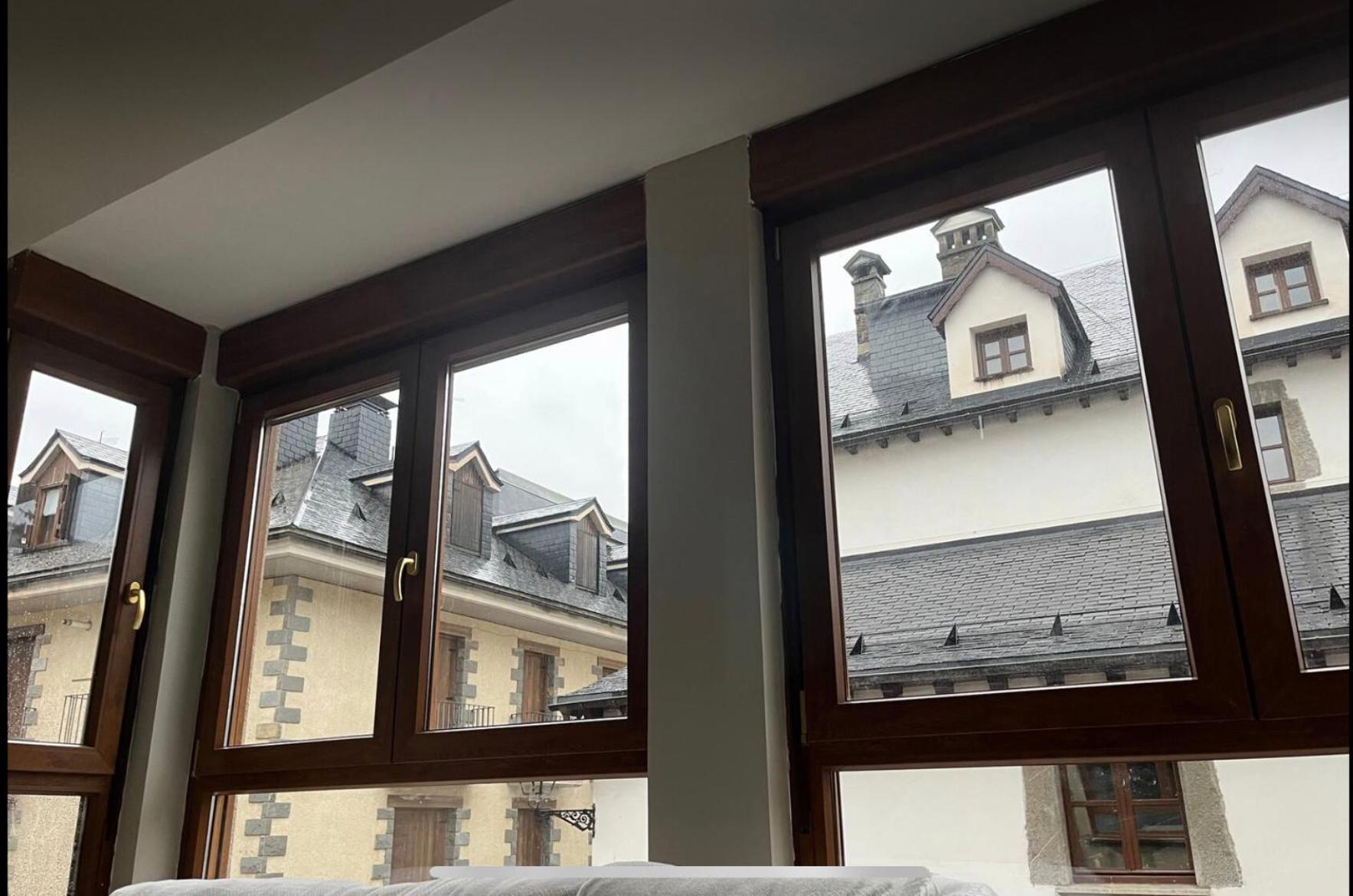 Biescas Suites Zewnętrze zdjęcie